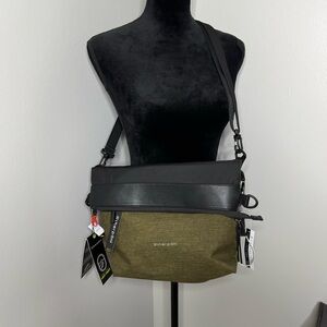 Sherpani Vale Crossbody